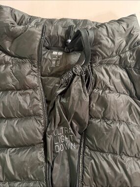 Uniqlo Men’s Ultra Light Down Puffer Jacket - Olive